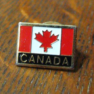 🇨🇦 Canada Maple Leaf Flag Lapel Pin